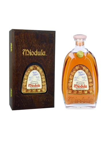 MIODULA PREZYDENCKA WÓDKA 0,5L 40% W DREWNIANEJ SKRZYNCE